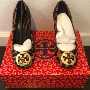 Tory Burch Sophie wedge leopard size 7